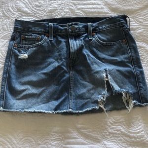 Levi’s Jean mini skirt